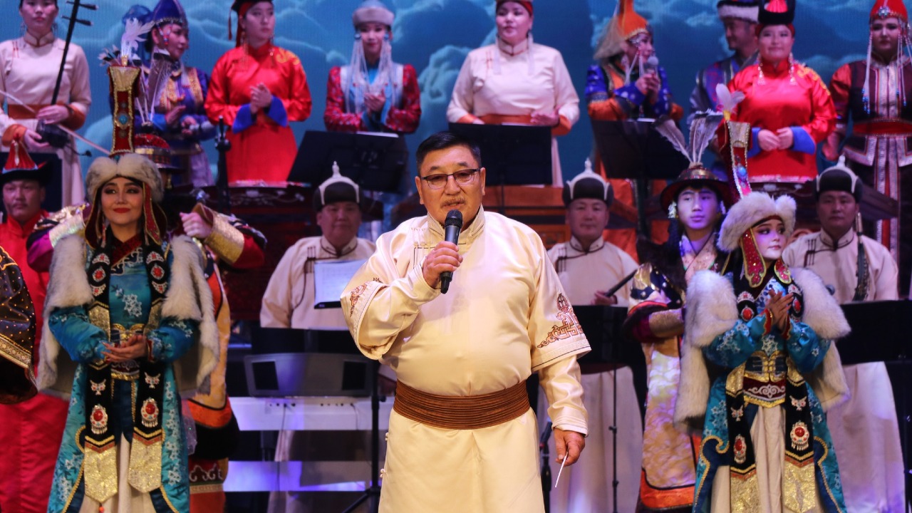  Honored Artist Ts. Dugar’s “Melodies Enchanted by Music” Concert Successfully Concludes