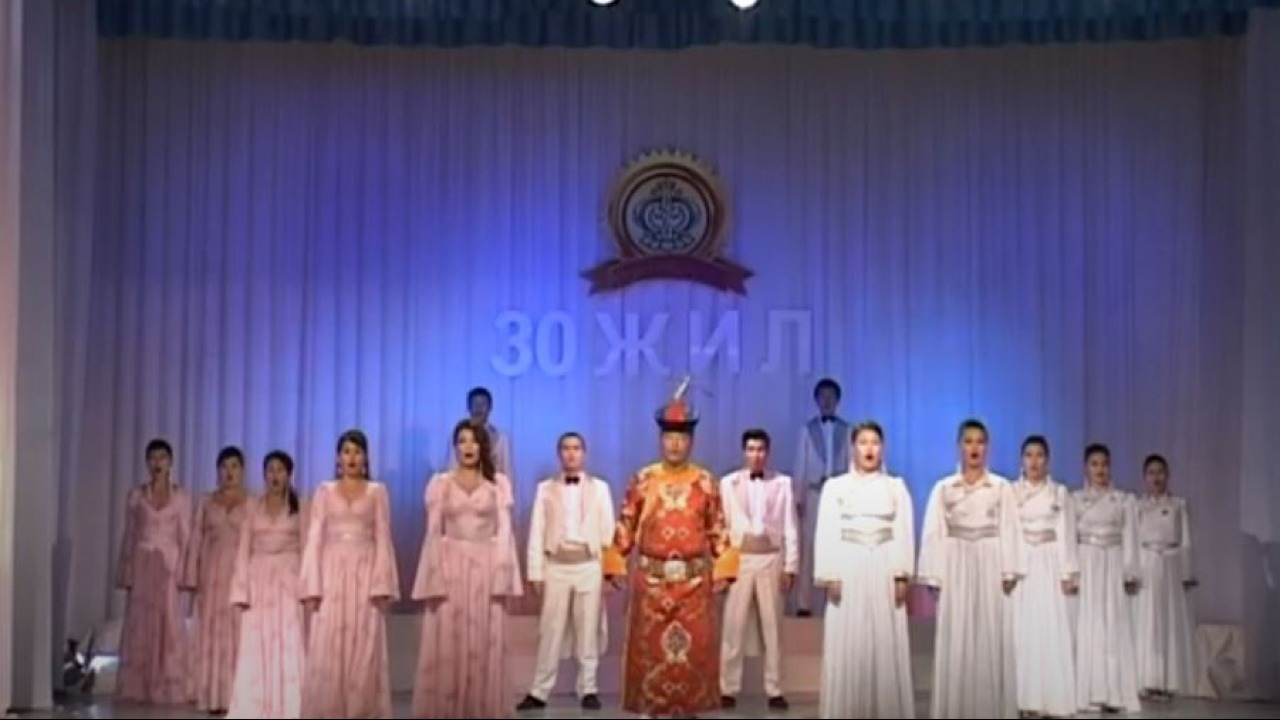 "Buujidmaa" - Uzemchin Folk Song /Choir Performance/