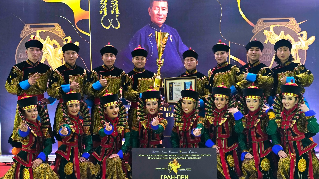 Хан Хэнтий чуулгын бүжигчид ГРАН-ПРИ хүртлээ.